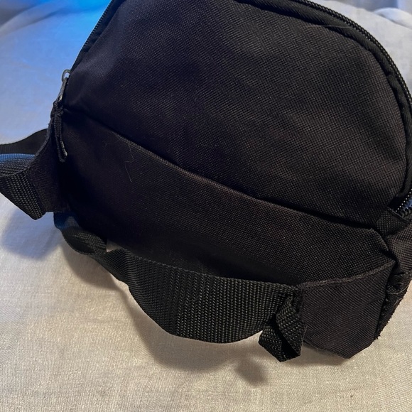 Puma fanny pack/crossbody. Black. One big pocket. Lots of room. - Picture 4 of 6